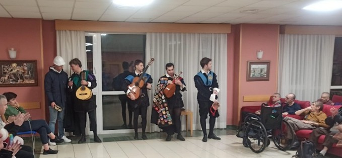 Los tunos en CF Torrelodones