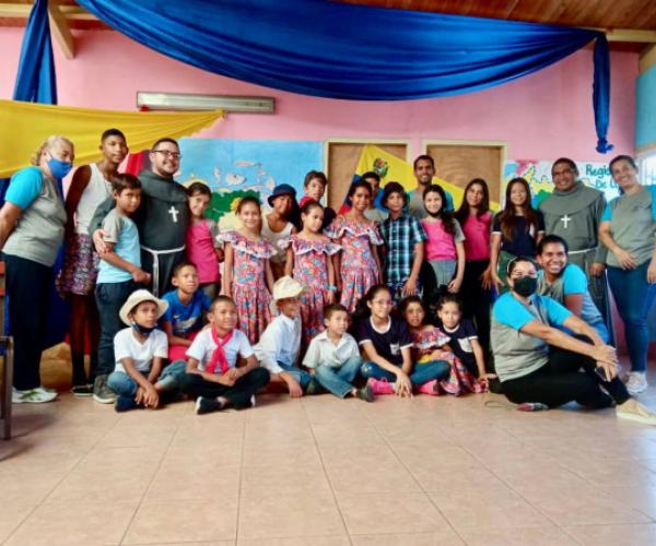 Fin de curso en el Hogar Hno. Neuman – Venezuela