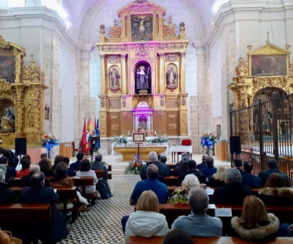 Título de hijo adoptivo 