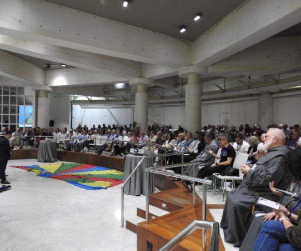 Clausura 50 años