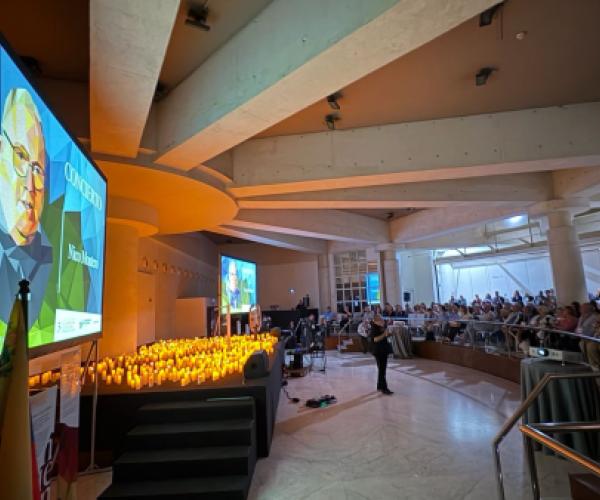 Clausura 50 años